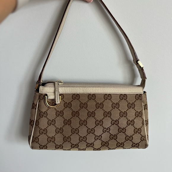Gucci Handbags - Authentic vintage Gucci shoulder bag
